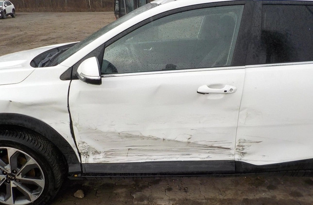 Kia Stonic cena 35900 przebieg: 64960, rok produkcji 2018 z Dobrodzień małe 277